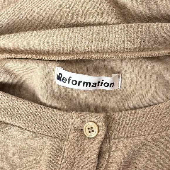 REFORMATION Recycled Knit Ruched 3/4 Sleeve Button Up Cropped Cardigan Sweater M - Picture 8 of 10